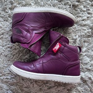 Nike Air Jordan 1 High Women - Zip - Burgundy/White - Size 9